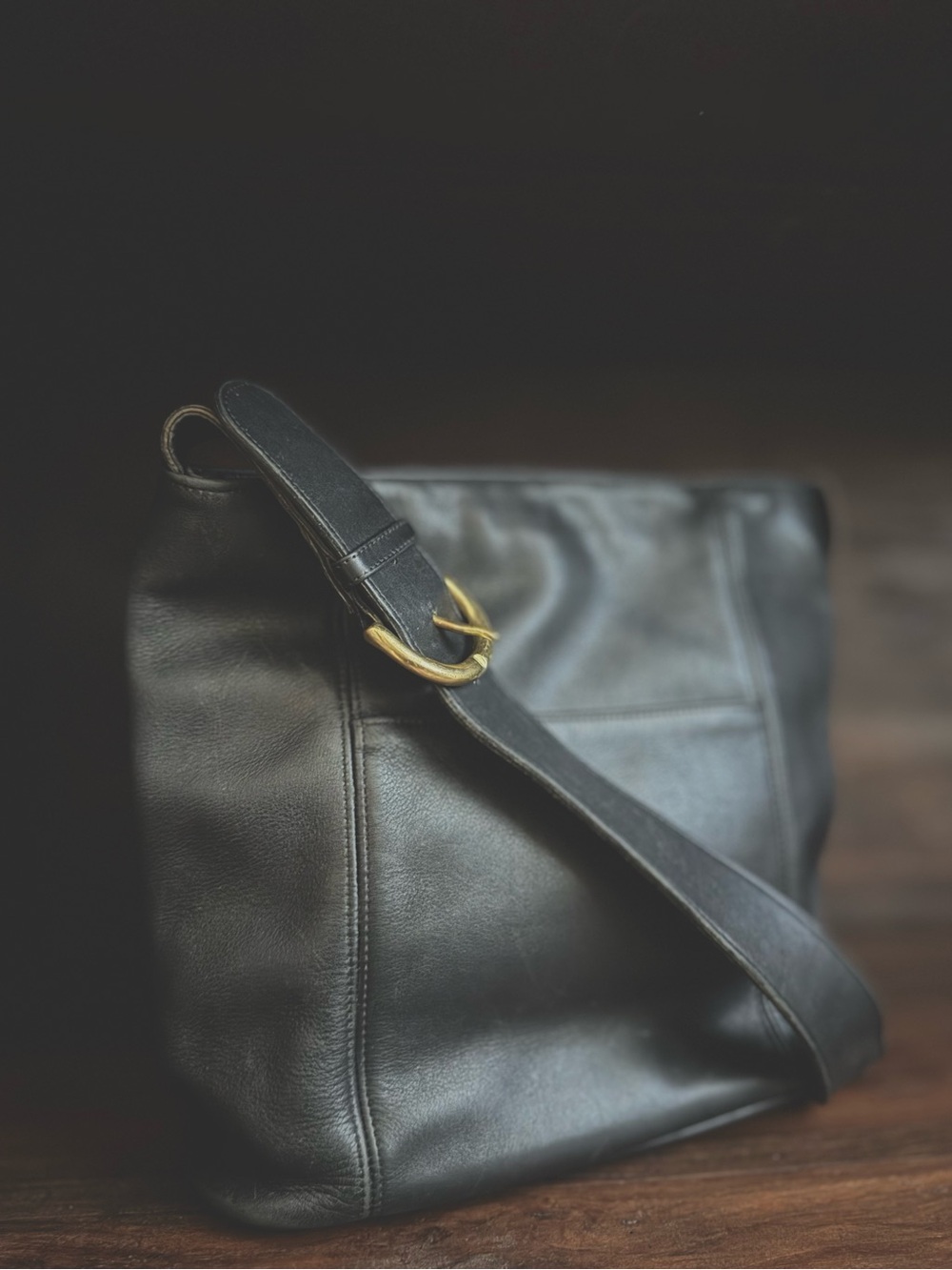 Vintage Coach Erickson Black Leather Shoulder Bag | Classic Minimalist